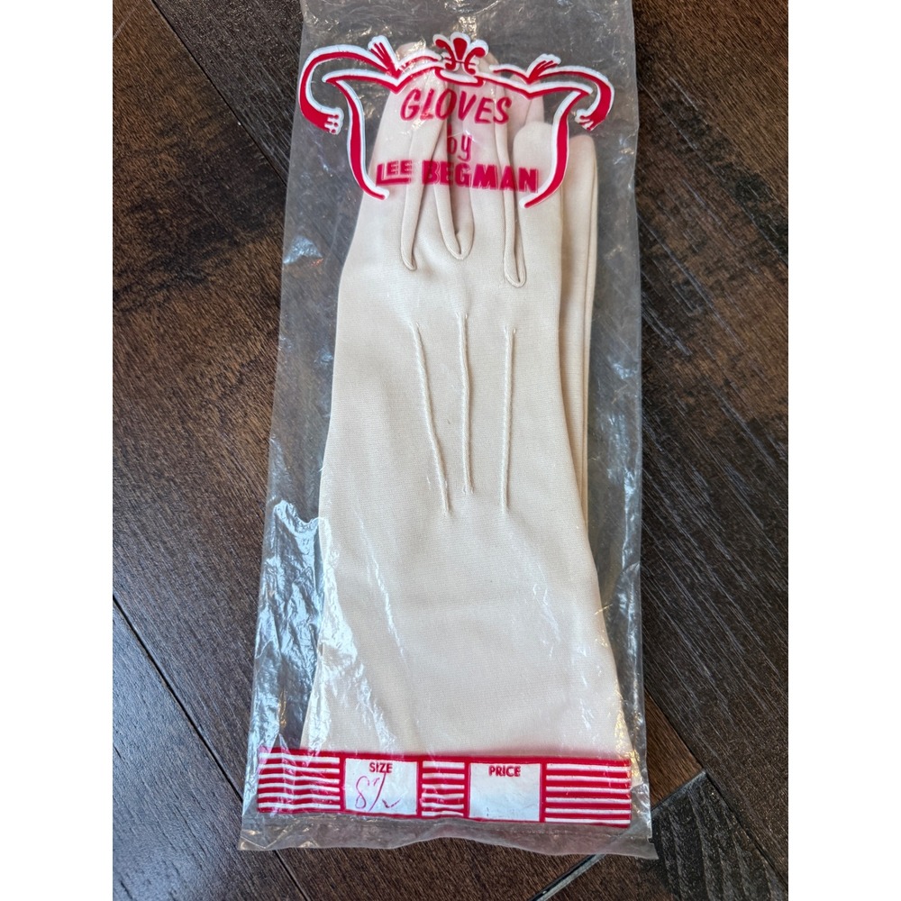 Lee Begman Gloves Size 8.5 Cream New Vintage Formal Mid Century Accessories